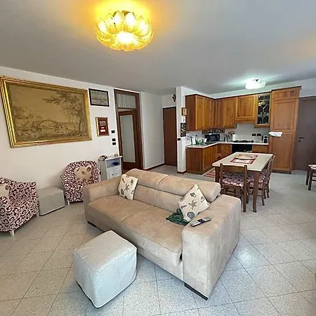 Trilocale Vista Mare Con 2 Bagni Nel Centro Storico - Agenzia Cocal Hotel 4*